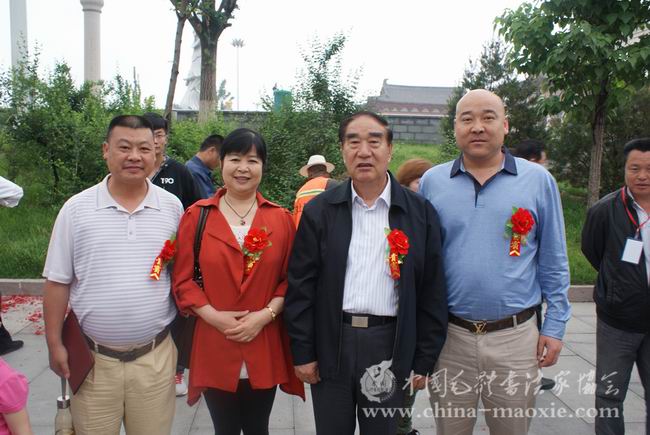 左起:徐军强、毛小青、景学勤、鄢守军